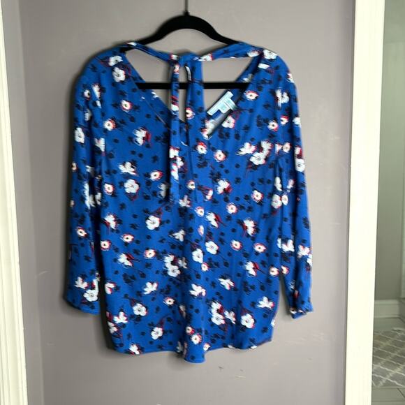 Draper James Blue Floral Flowy Blouse Tied Neckline Size 4 - Picture 9 of 9